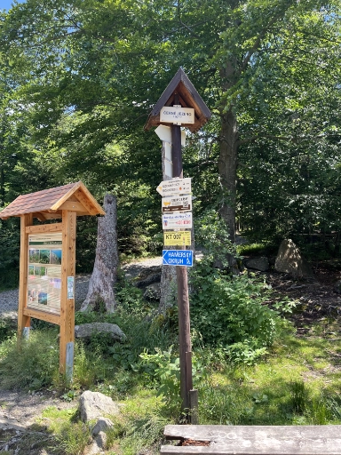 Černé jezero – zpevněná cesta vhodná pro kočárky