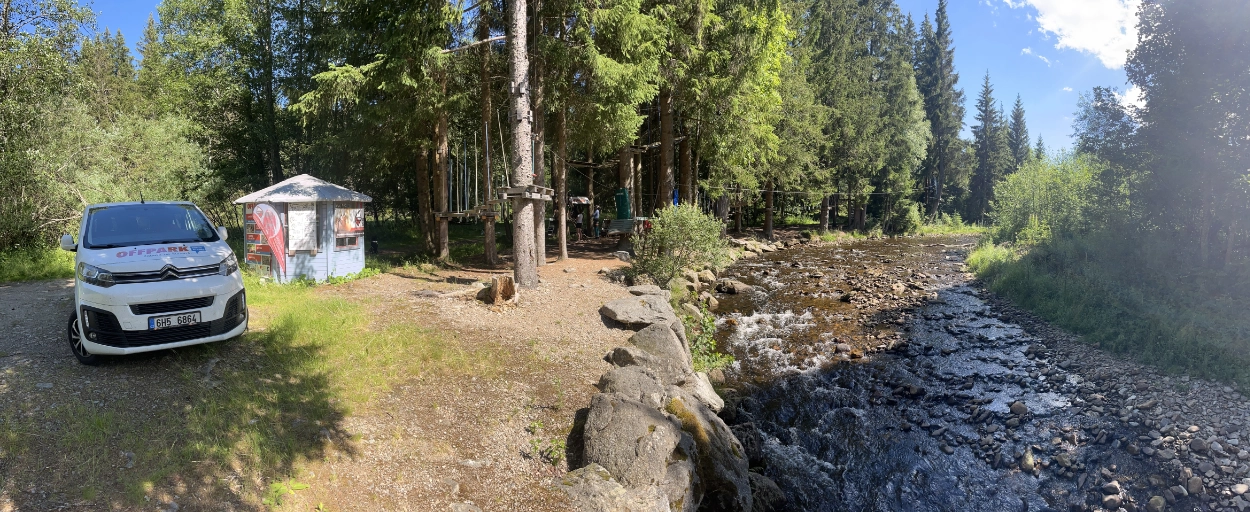 Offpark Prášily – lanová dráha mezi smrky v Národním parku Šumava
