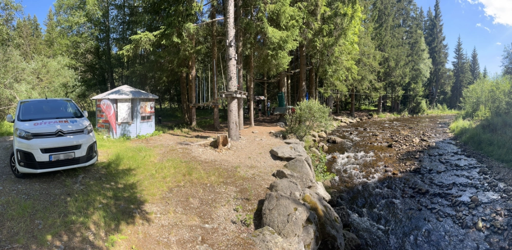 Lanový park u Prášil – adrenalin pro děti v korunách stromů